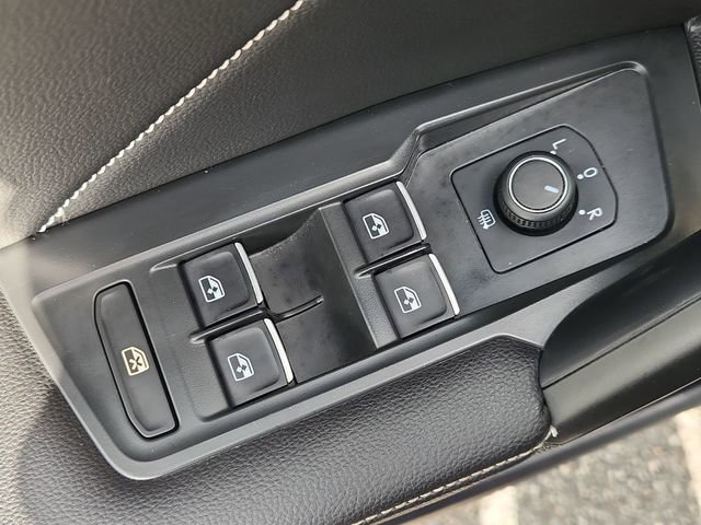 Used 2024 Volkswagen Tiguan SE R-Line image 23