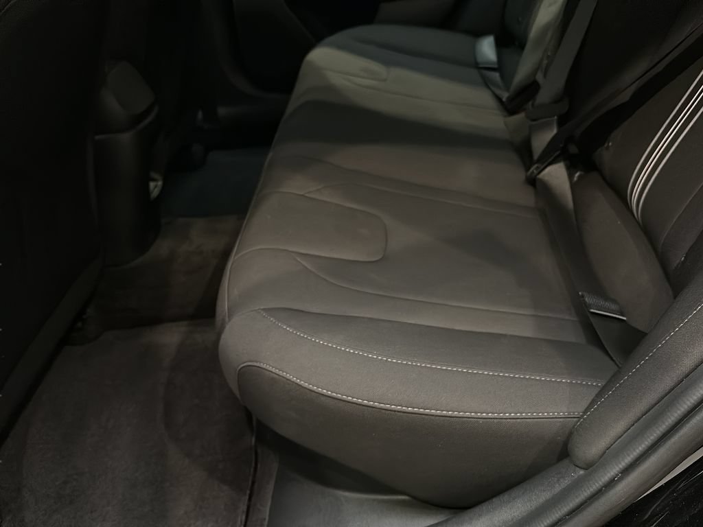 Certified 2025 Hyundai Elantra Hybrid FWD image 14