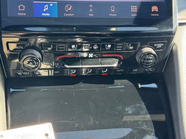 Used 2024 Jeep Grand Cherokee L Limited w/ Luxury Tech Group II AWD/4WD image 20