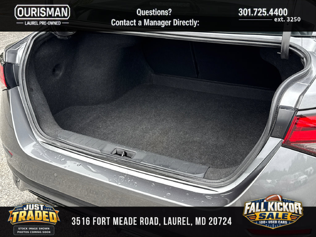 Used 2025 Nissan Sentra SR w/ SR Premium Package FWD image 18