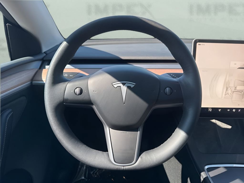 Used 2025 Tesla Model Y Long Range RWD image 15