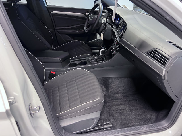 Certified 2024 Volkswagen Jetta Sport FWD image 10