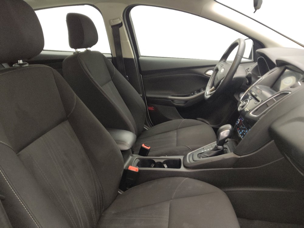 Used 2018 Ford Focus SEL w/ Cold Weather Package image 21