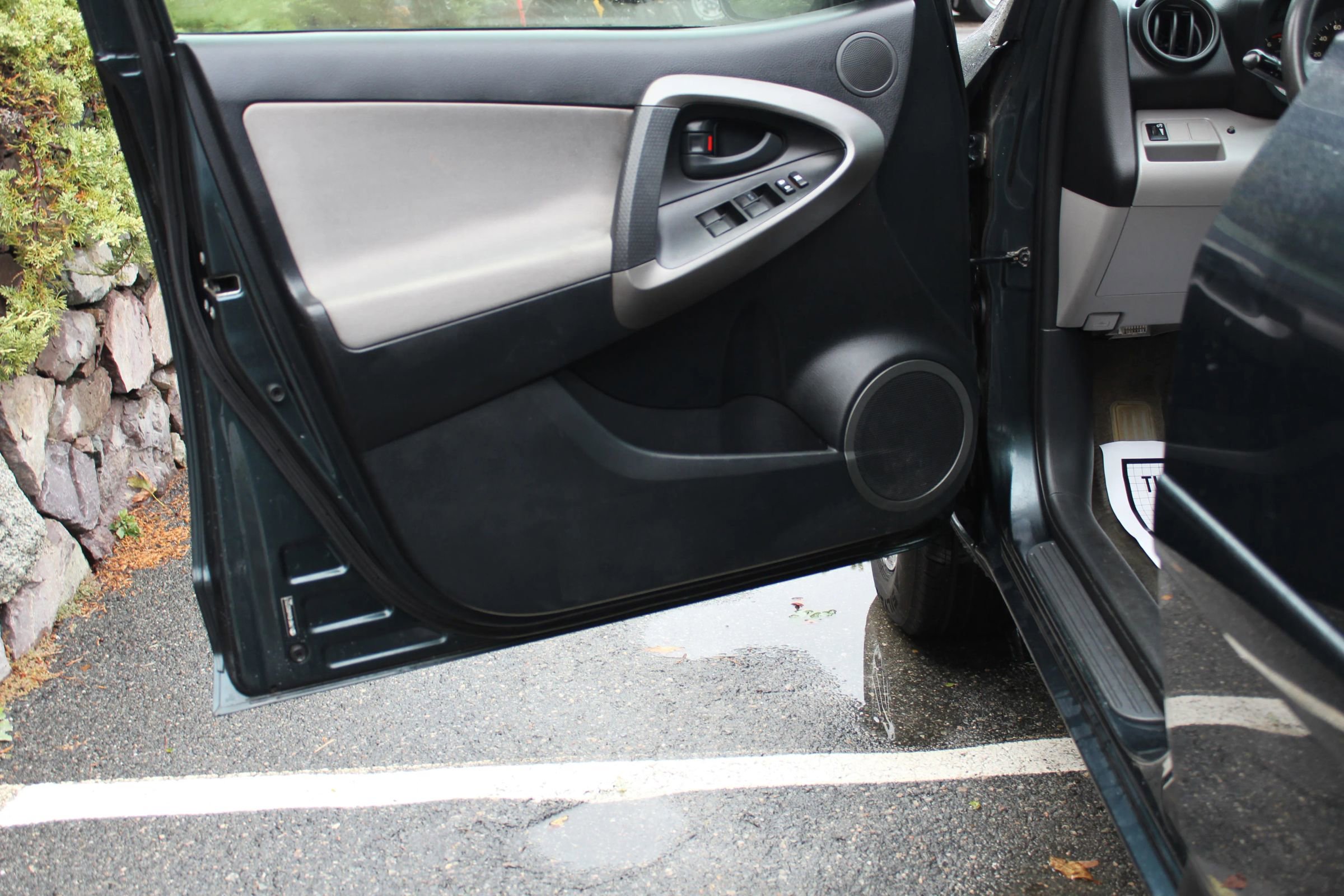 Used 2010 Toyota RAV4 4WD image 12