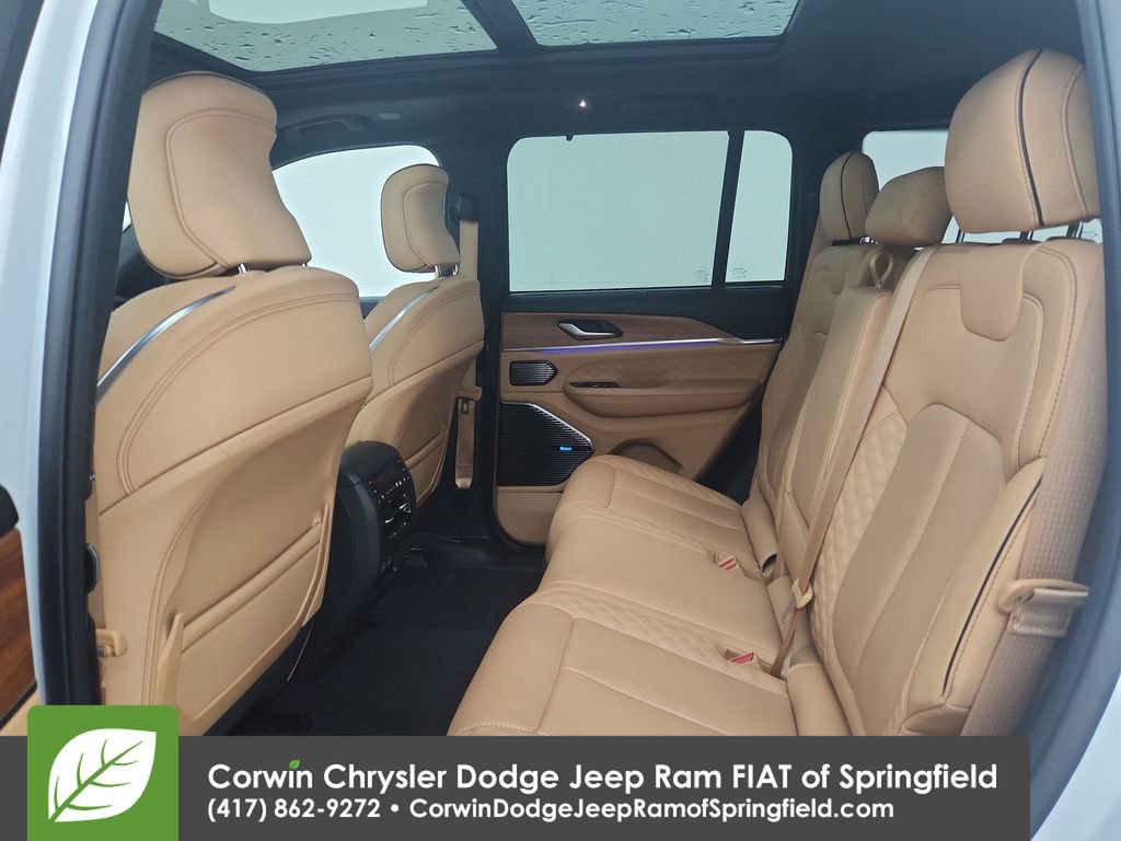 Used 2023 Jeep Grand Cherokee Summit image 30