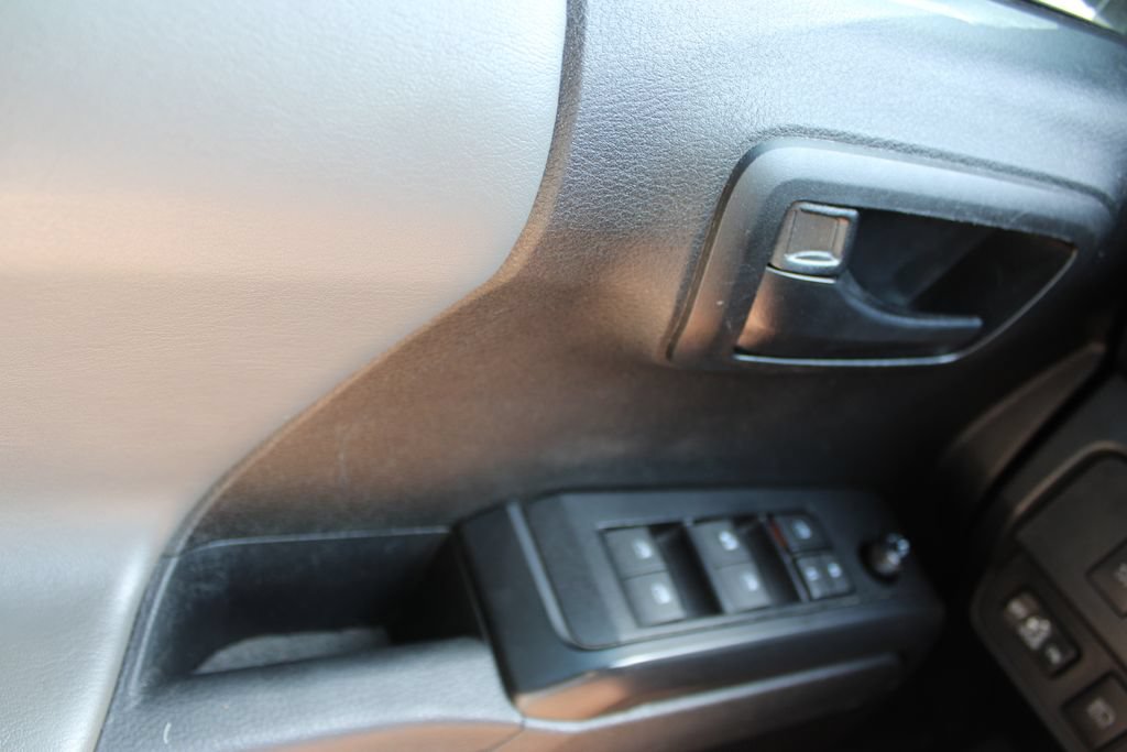 Used 2021 Toyota Tacoma SR w/ SR Convenience Package RWD image 41