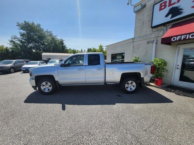 Used 2017 Chevrolet Silverado 1500 LT w/ All Star Edition image 4