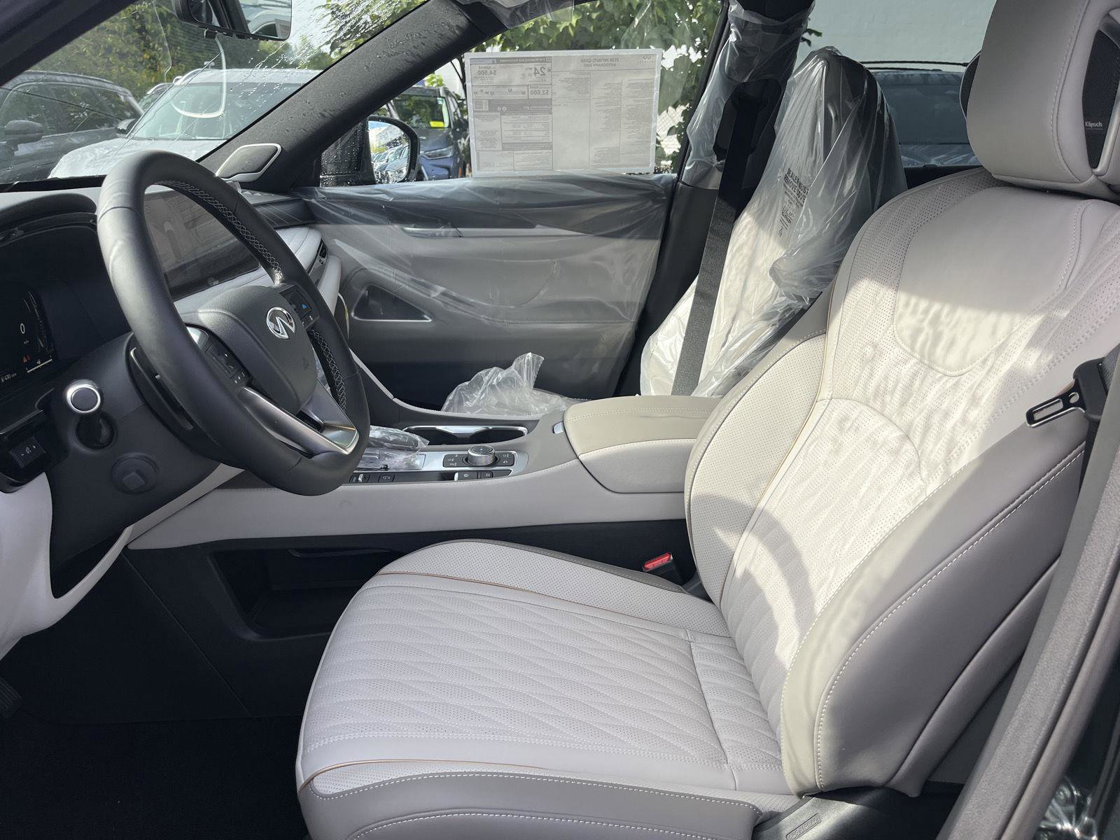 New 2026 INFINITI QX60 Autograph w/ Dark Cargo Package image 10