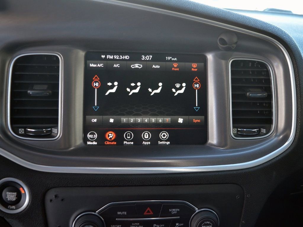 Used 2020 Dodge Charger SXT image 18