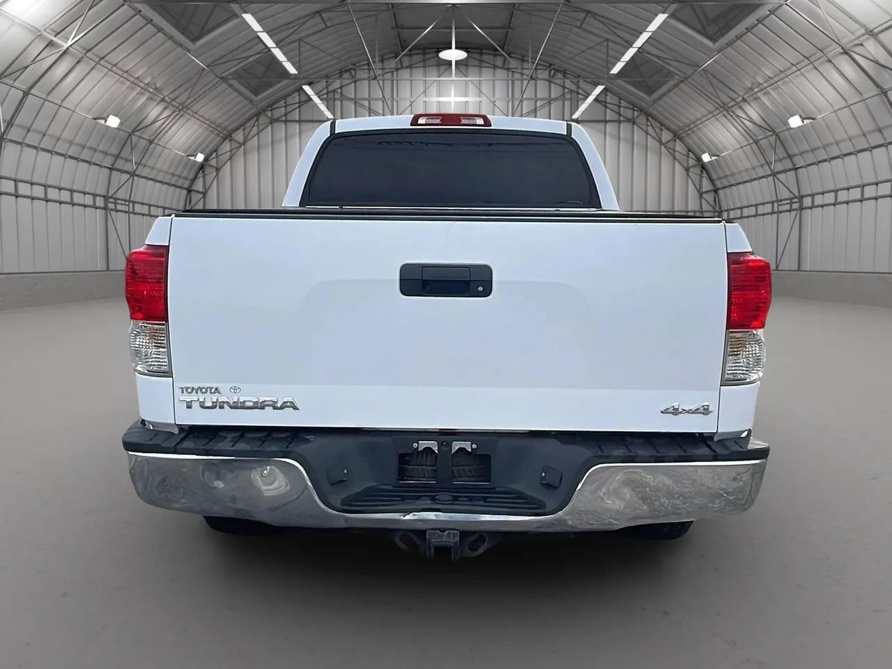 Used 2011 Toyota Tundra 4x4 CrewMax image 4