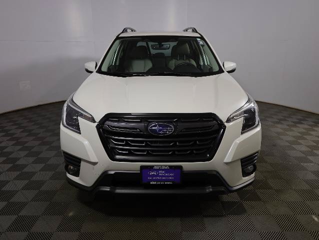 Used 2023 Subaru Forester Limited AWD/4WD image 3