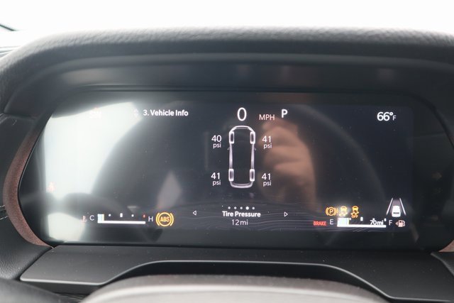 New 2025 Jeep Grand Cherokee L Altitude image 12