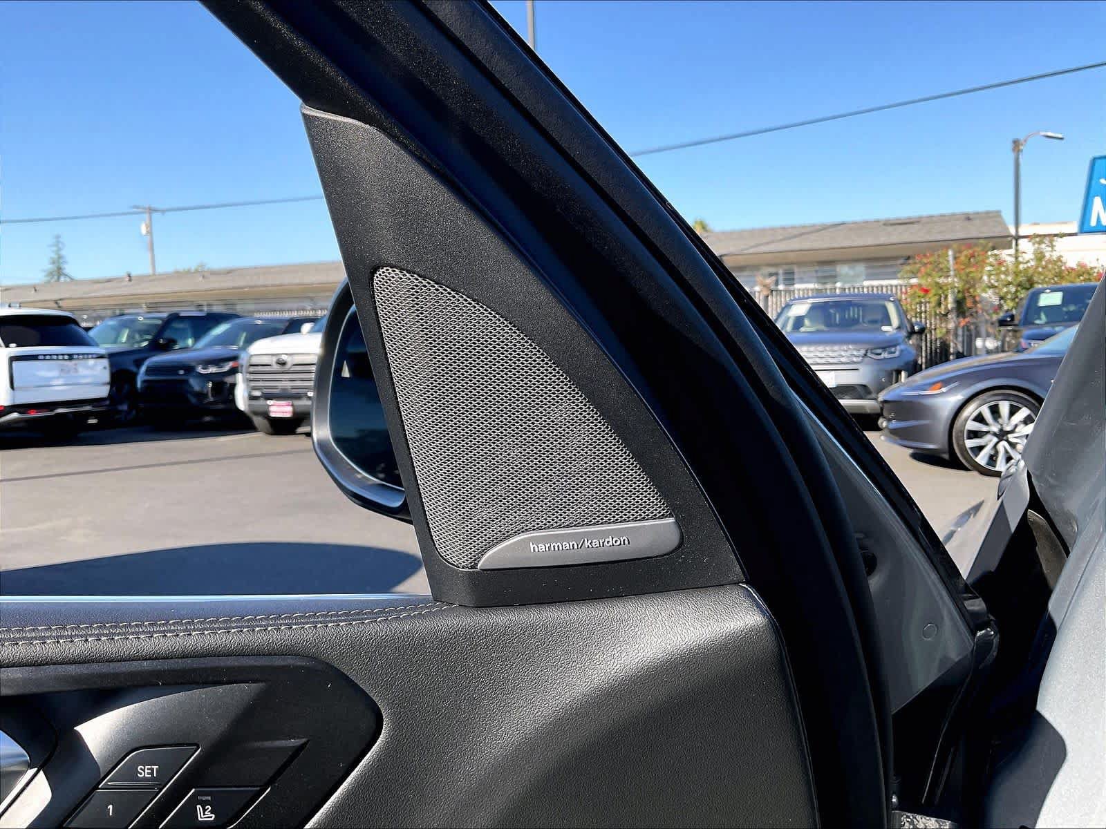 Used 2024 BMW X5 xDrive50e w/ Executive Package AWD/4WD image 33
