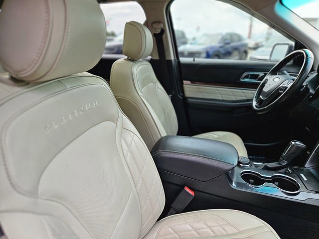 Used 2016 Ford Explorer Platinum image 14