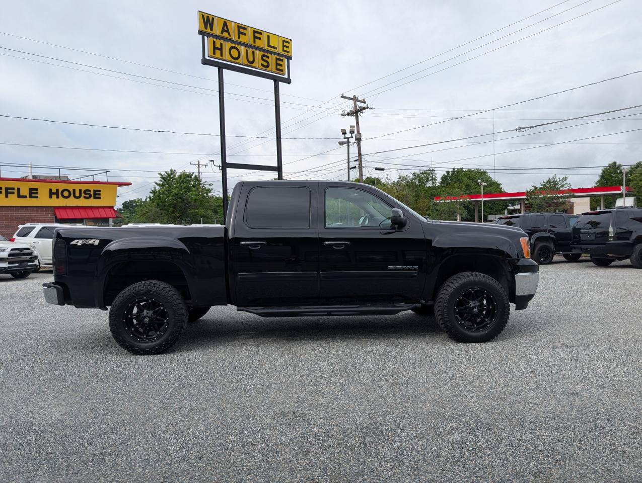 Used 2011 GMC Sierra 1500 SLT AWD/4WD image 4