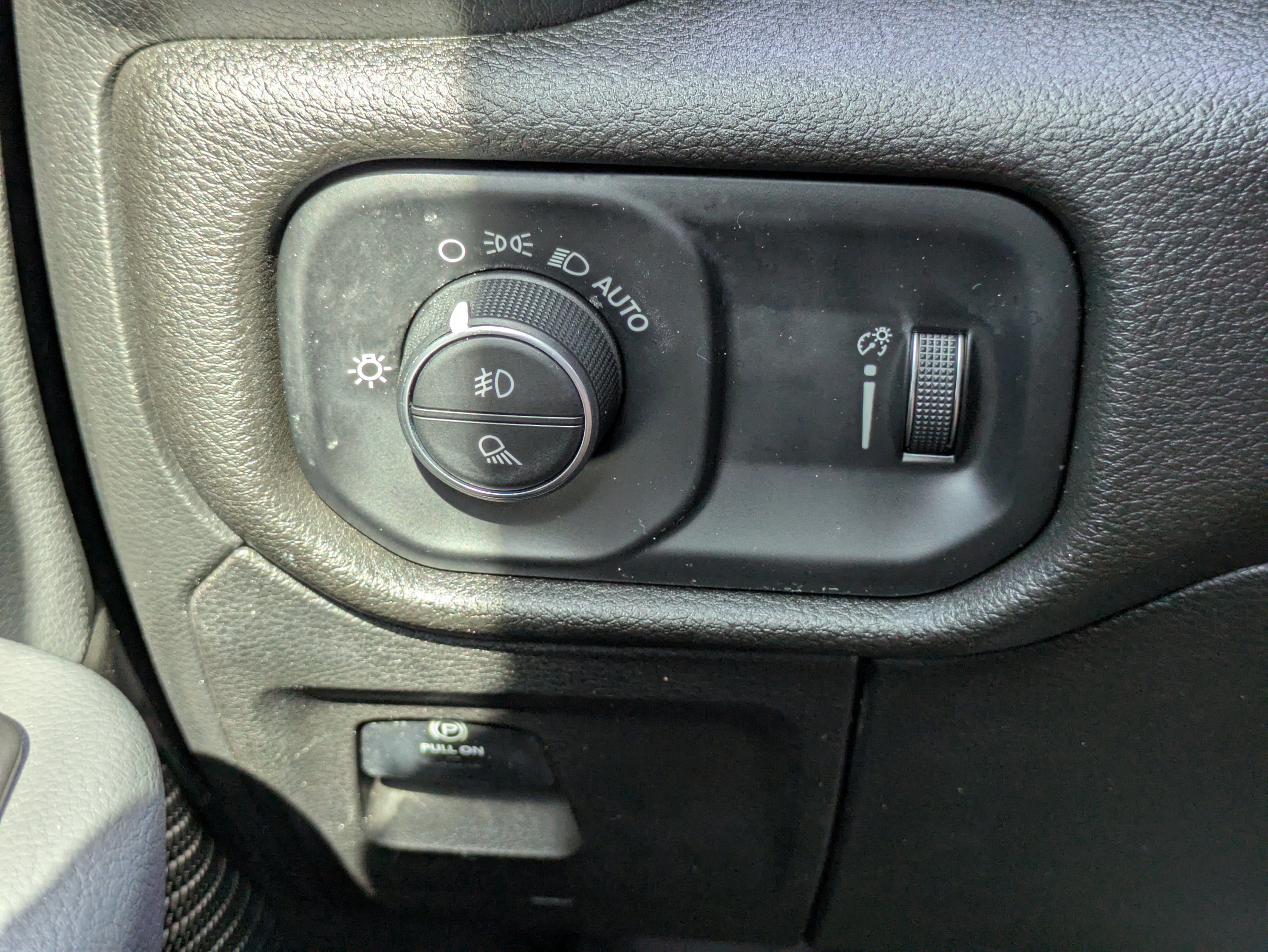 Used 2021 RAM 1500 Big Horn RWD image 33