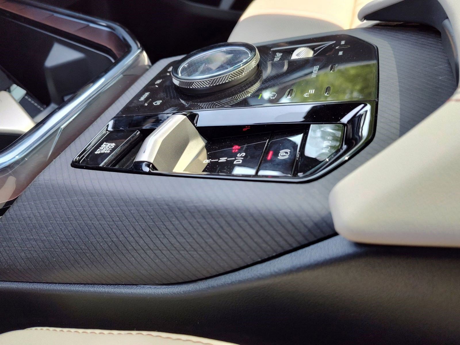 Used 2025 BMW X3 xDrive30i w/ Convenience Package image 19