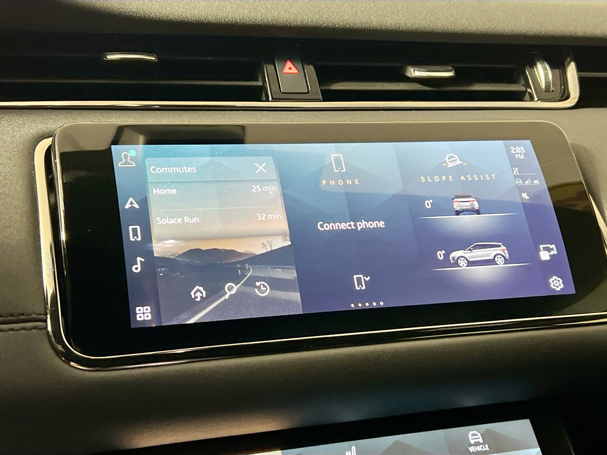 Used 2023 Land Rover Range Rover Evoque R-Dynamic SE image 28