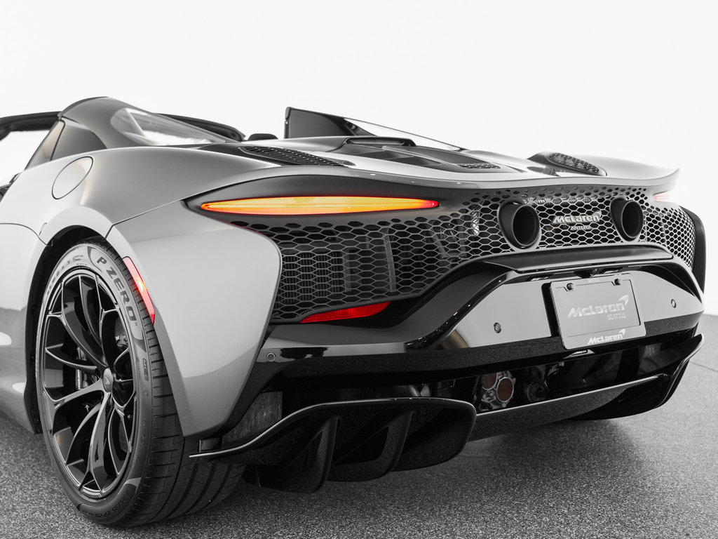 New 2026 McLaren Artura Spider RWD image 48