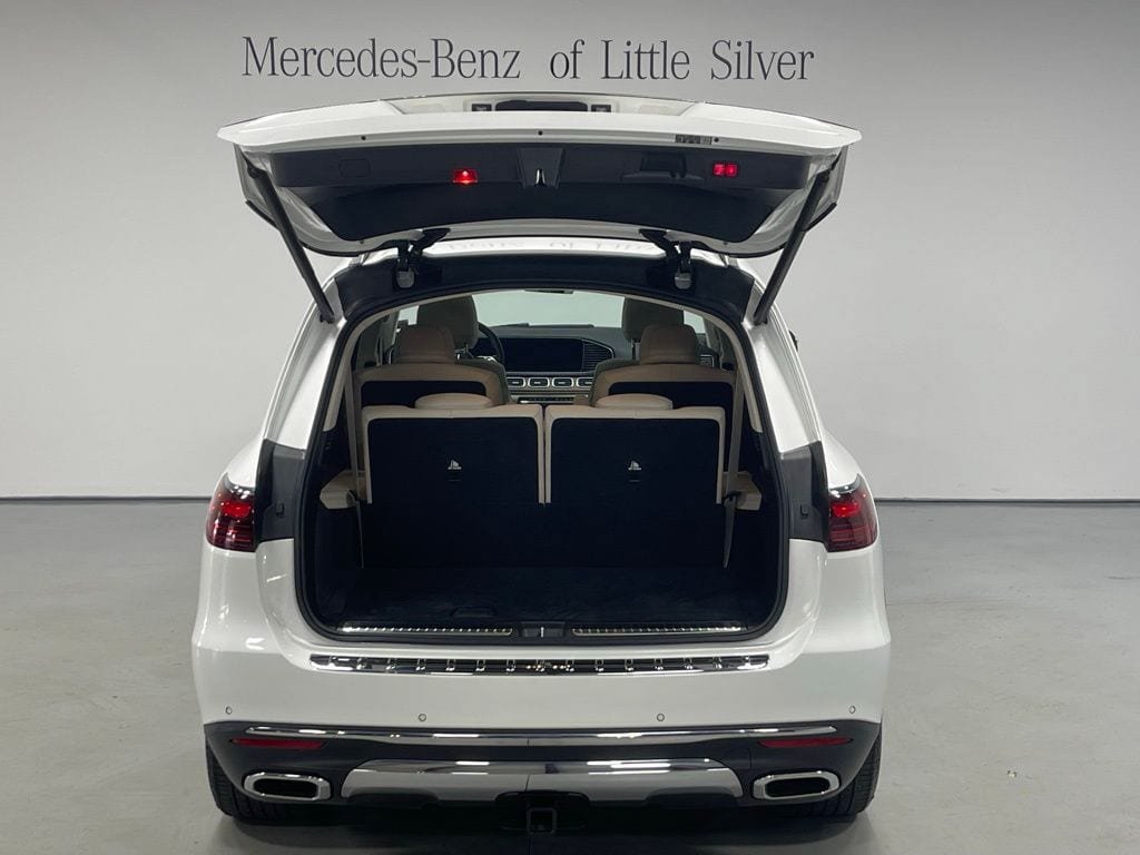 Used 2024 Mercedes-Benz GLS 450 4MATIC image 5