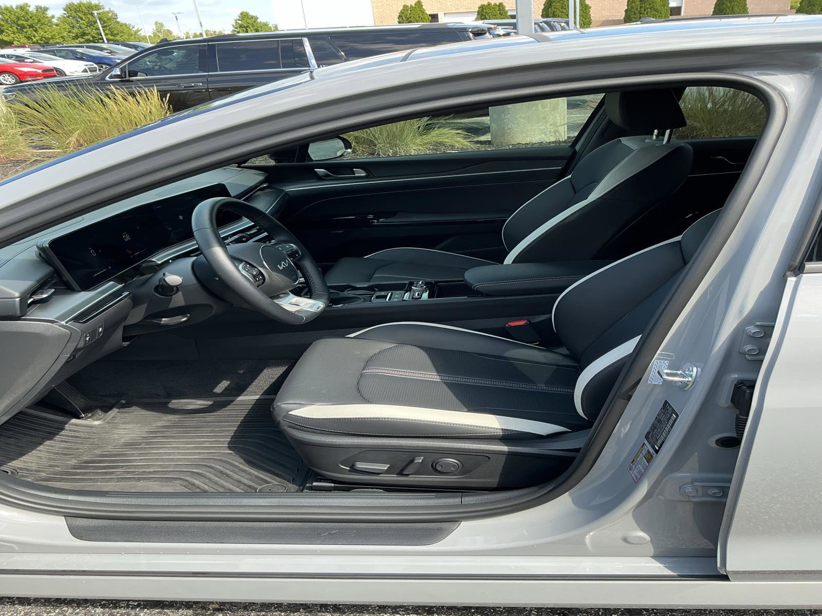 Used 2025 Kia K5 GT-Line w/ GT-Line Premium Package image 11