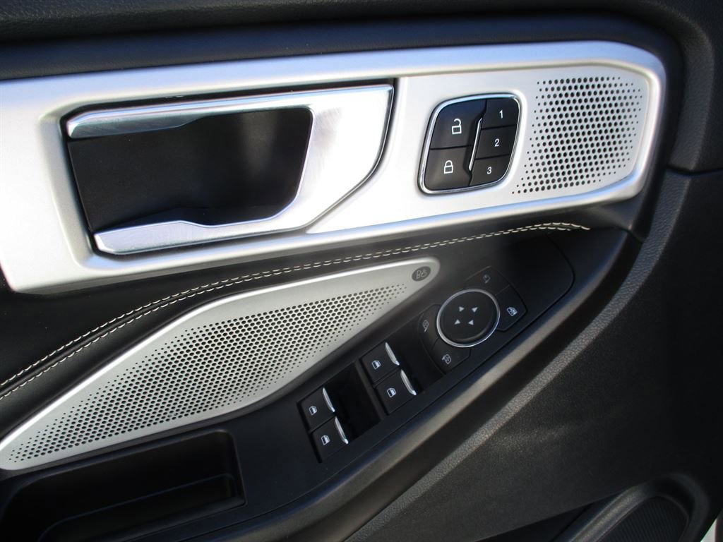 Used 2020 Ford Explorer ST w/ Premium Technology Package image 12