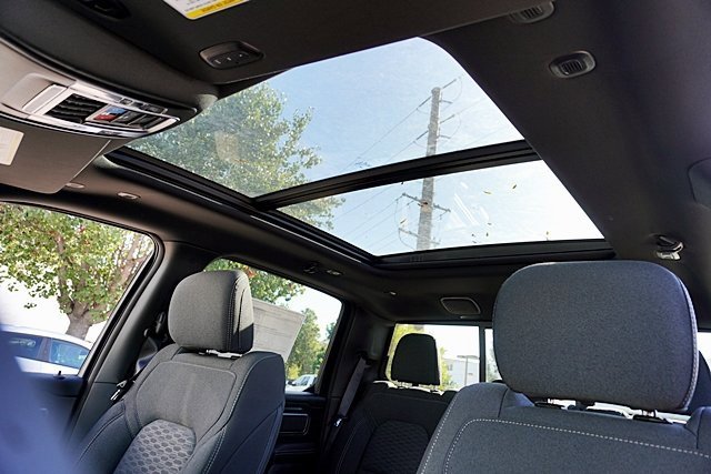 New 2026 RAM 1500 4x4 Crew Cab image 21