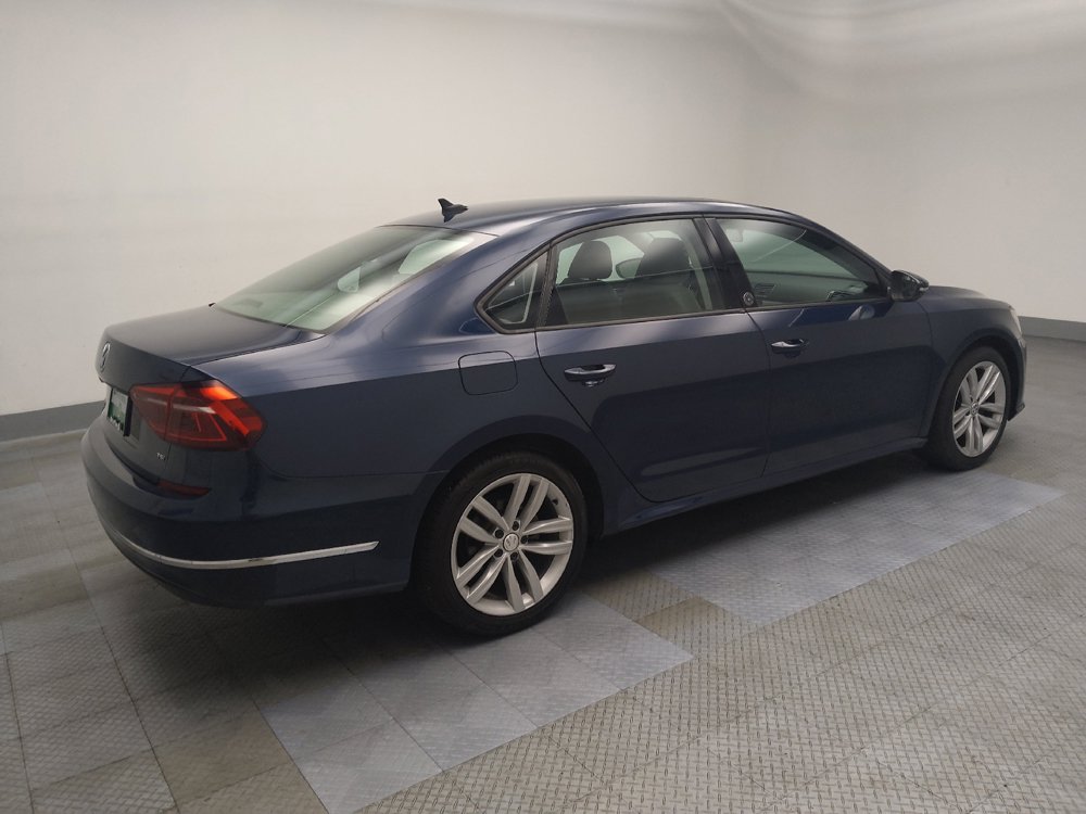 Used 2019 Volkswagen Passat 2.0T Wolfsburg w/ Wheels & Sunroof Package FWD image 10