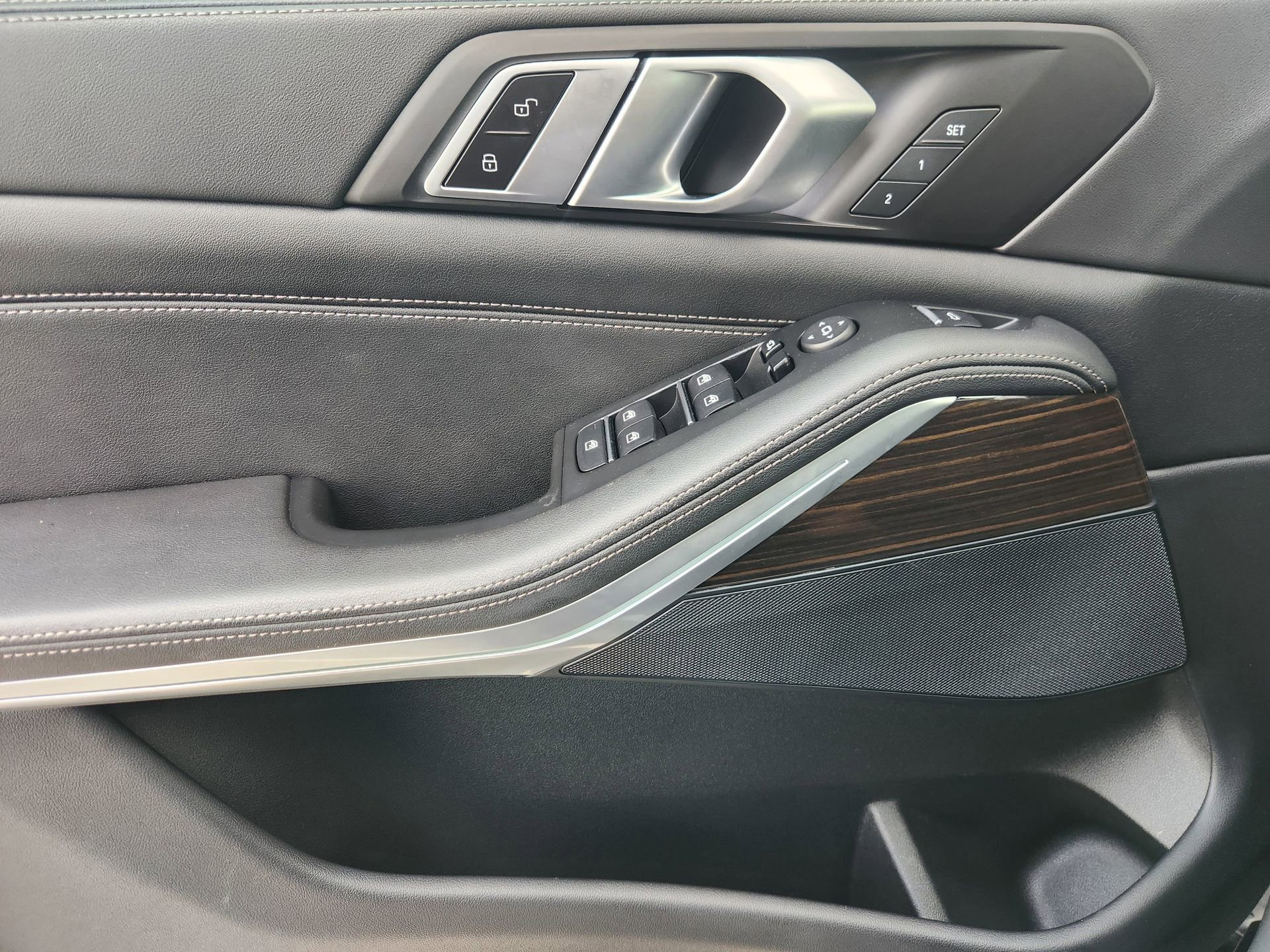 Used 2024 BMW X5 sDrive40i w/ Parking Assistance Package image 21