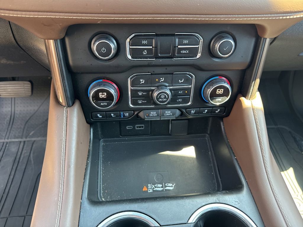 Used 2023 Chevrolet Suburban High Country AWD/4WD image 22