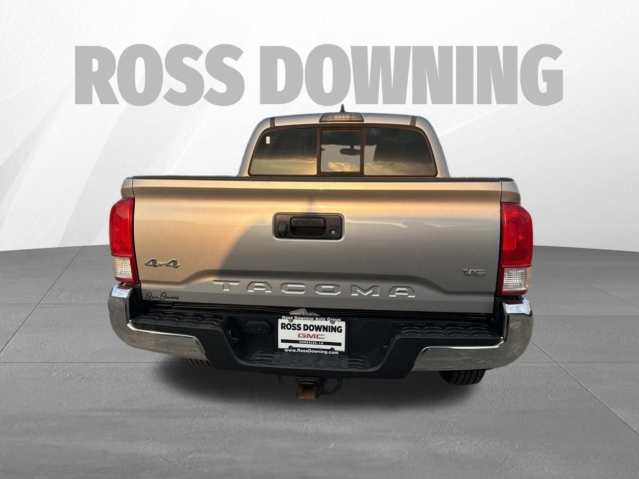 Used 2017 Toyota Tacoma SR5 image 5