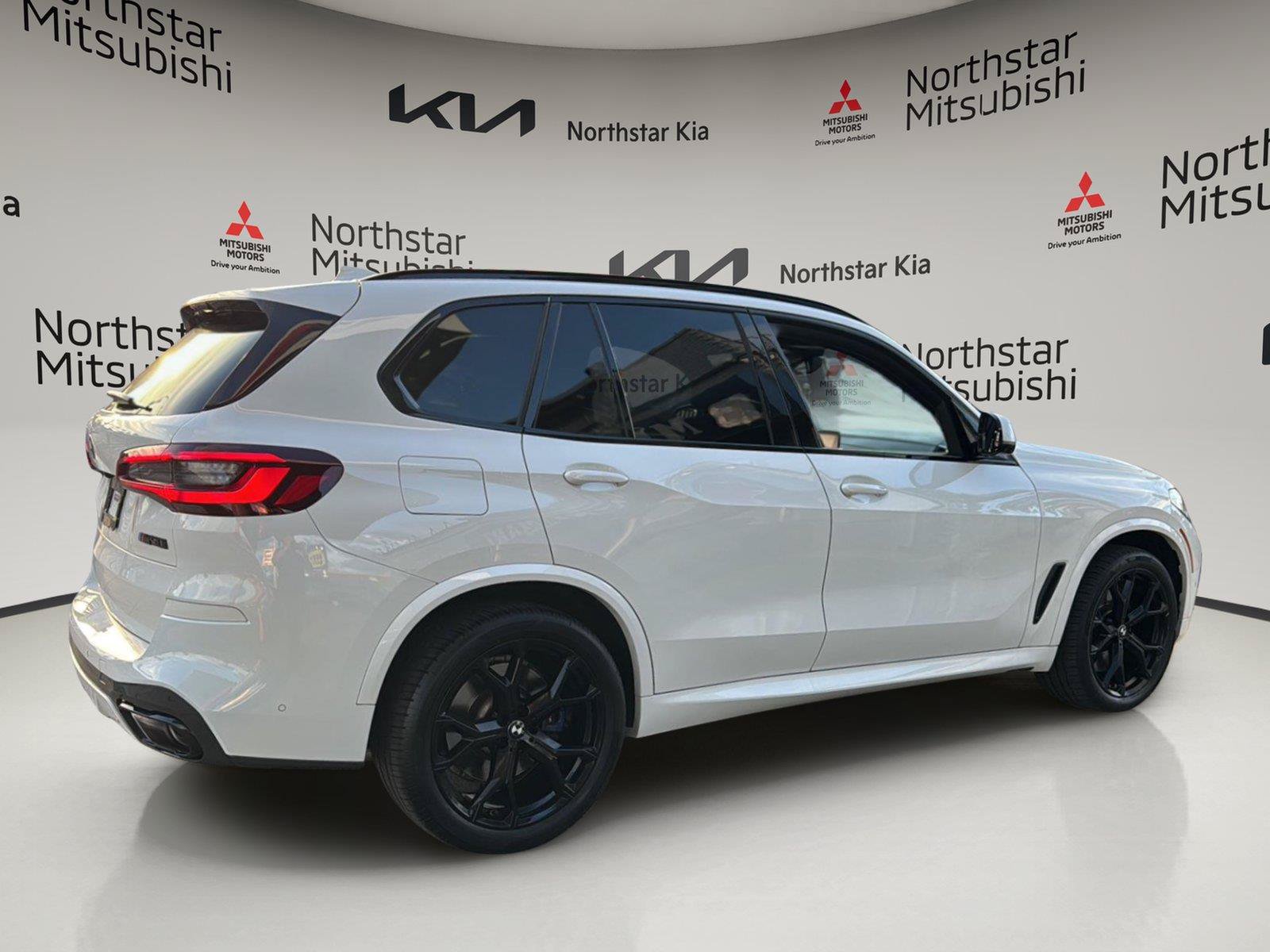 Used 2023 BMW X5 M50i w/ Executive Package AWD/4WD image 8