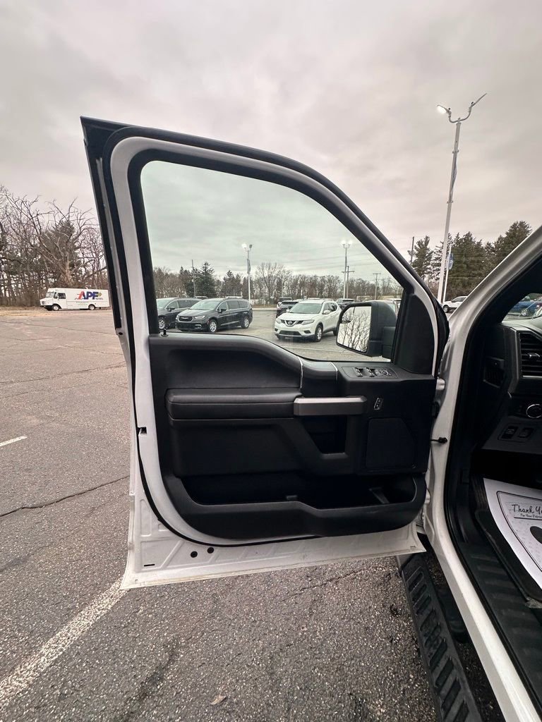 Used 2019 Ford F150 XLT w/ Equipment Group 302A Luxury image 9