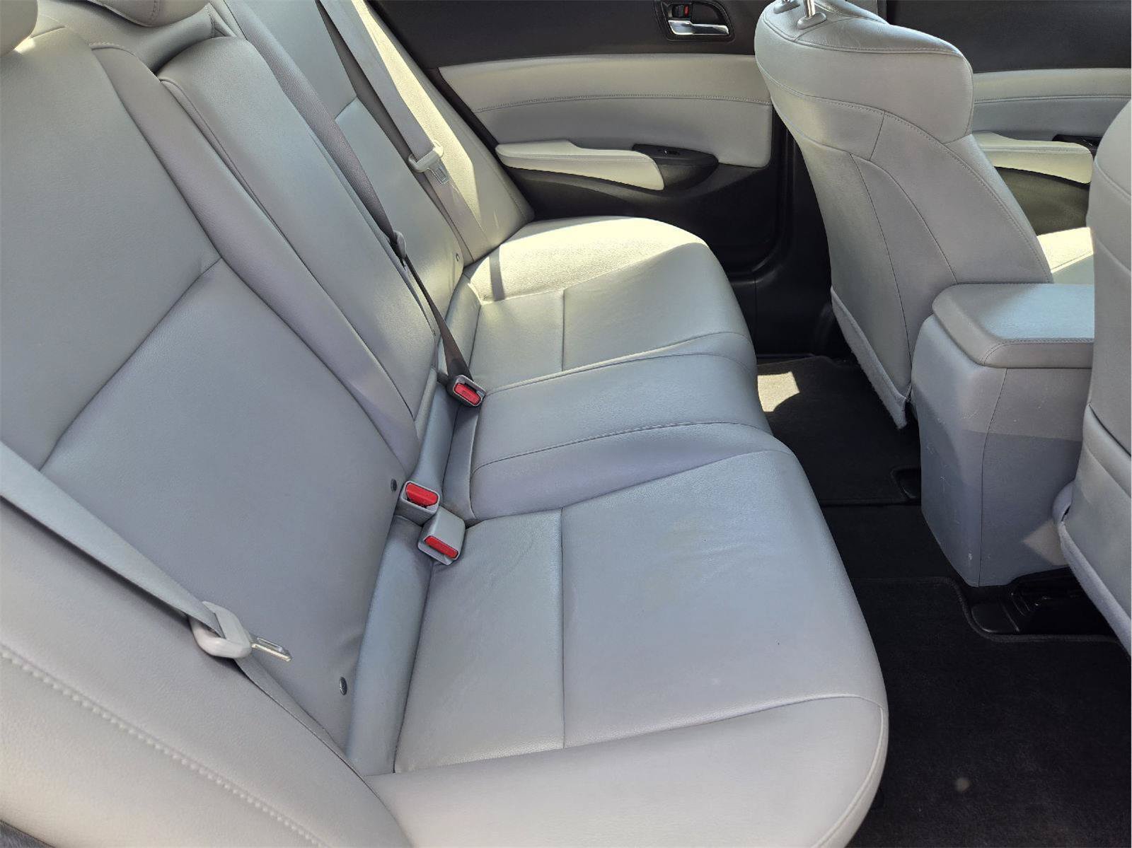 Used 2016 Acura ILX FWD image 28