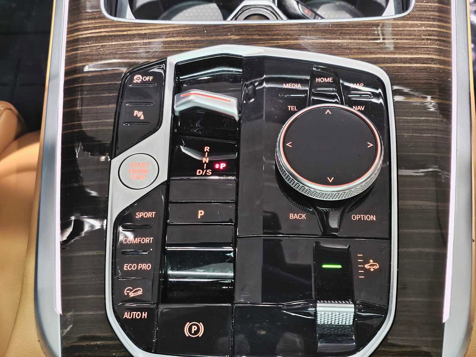 Used 2024 BMW X7 xDrive40i w/ M Sport Package image 18