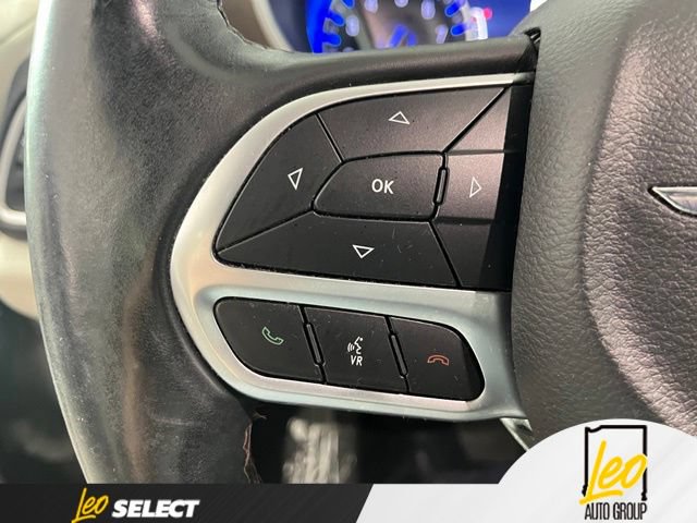 Used 2018 Chrysler Pacifica Touring-L Plus w/ Tire & Wheel Group FWD image 17