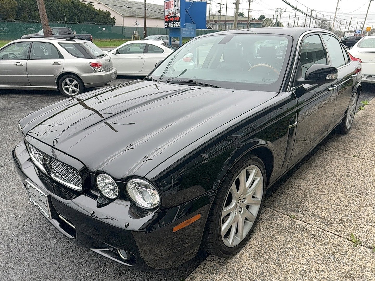 Used 2008 Jaguar XJ8 RWD image 5