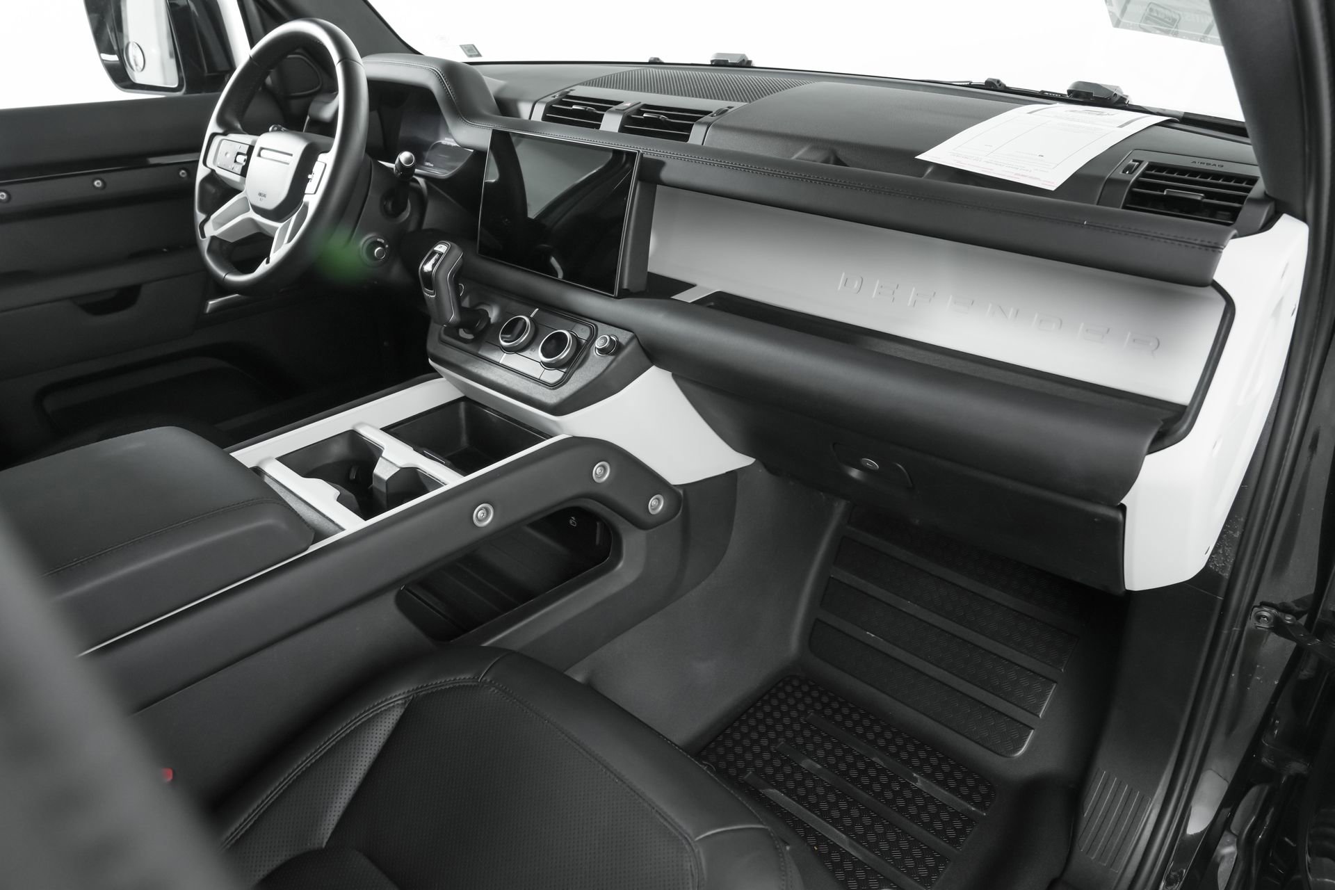 Used 2025 Land Rover Defender 110 S image 25