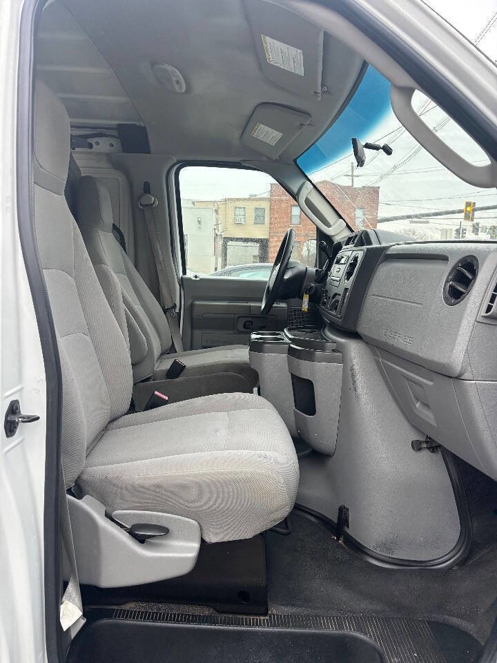 Used 2012 Ford E-250 and Econoline 250 w/ PWR Group image 12