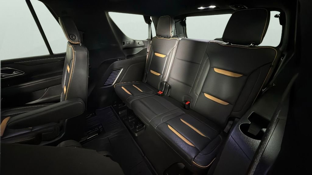 Used 2022 GMC Yukon AT4 w/ Technology Package image 28