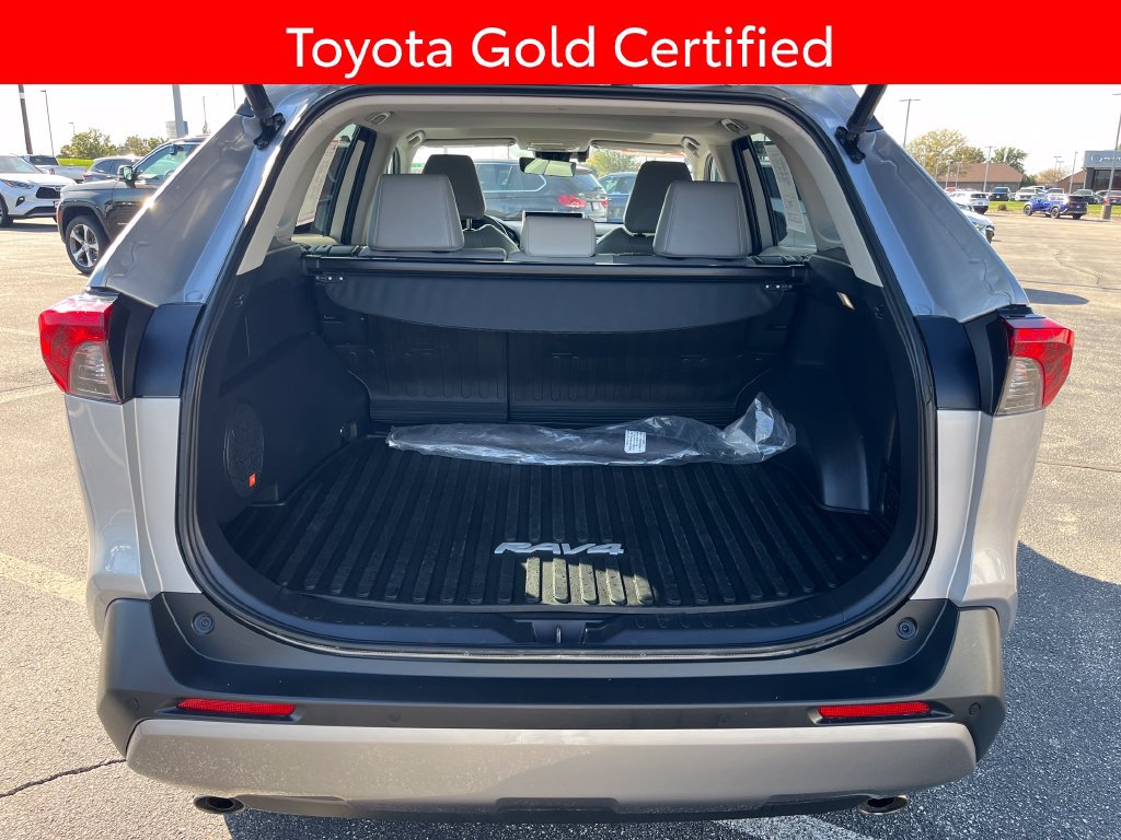 Certified 2022 Toyota RAV4 Limited AWD/4WD image 2