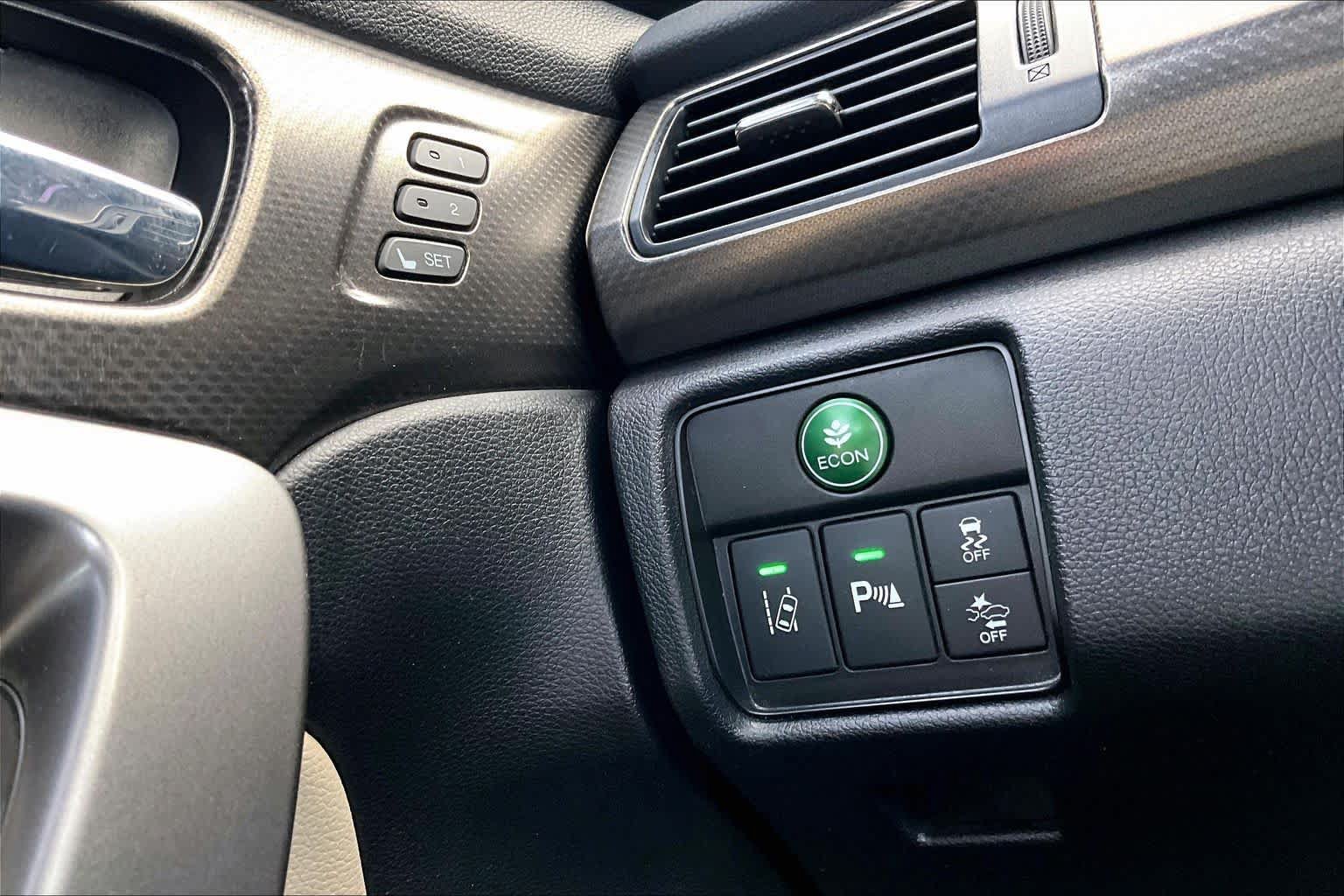 Used 2016 Honda Accord Touring image 34