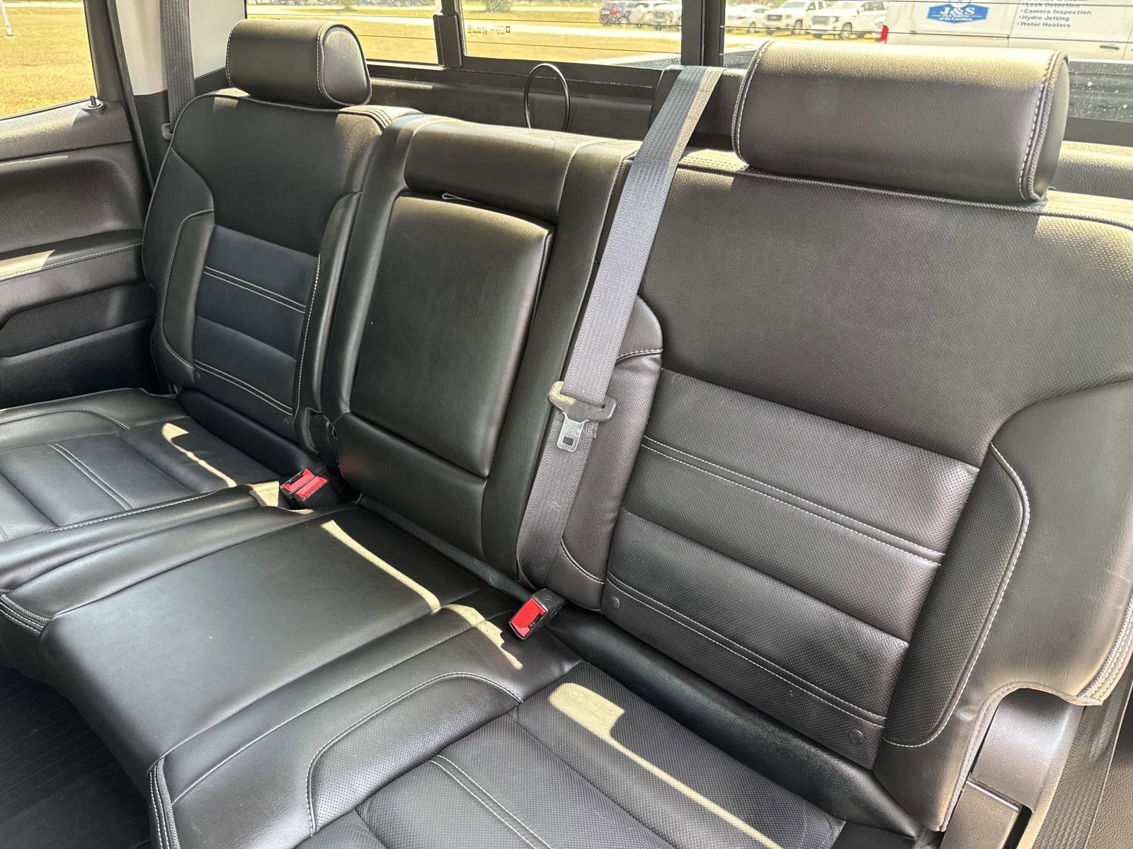 Used 2018 GMC Sierra 2500 Denali w/ Duramax Plus Package AWD/4WD image 17