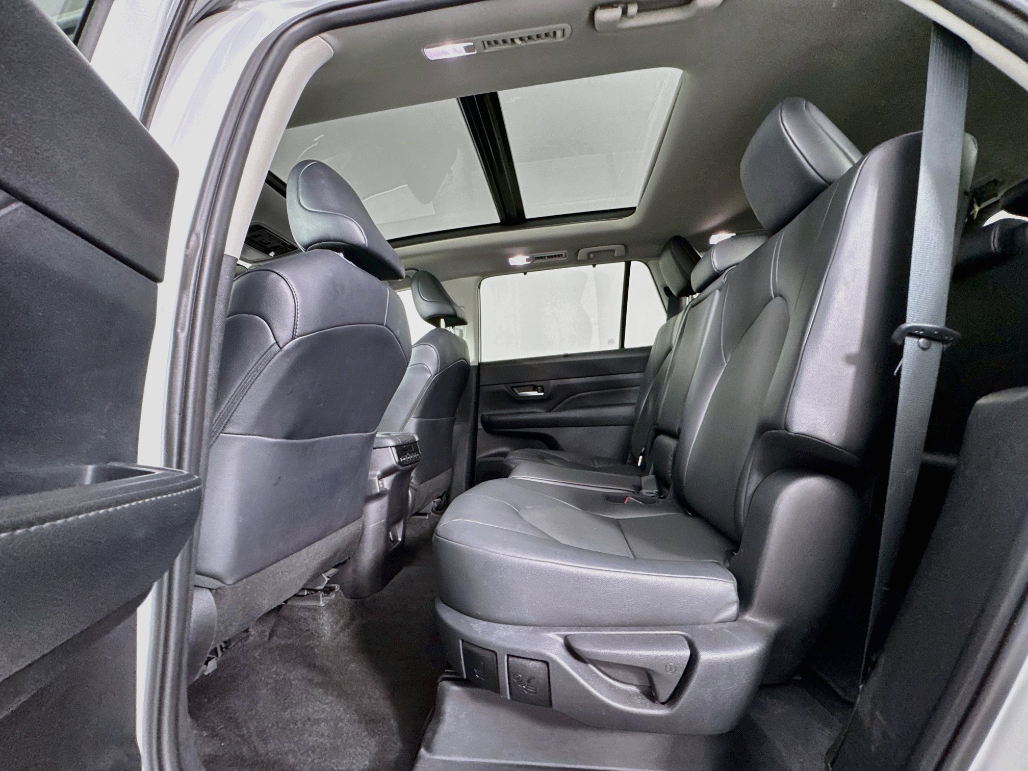 Certified 2025 Toyota Grand Highlander AWD image 24