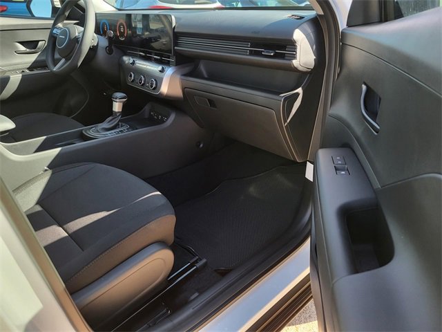 New 2026 Hyundai Kona SE image 6