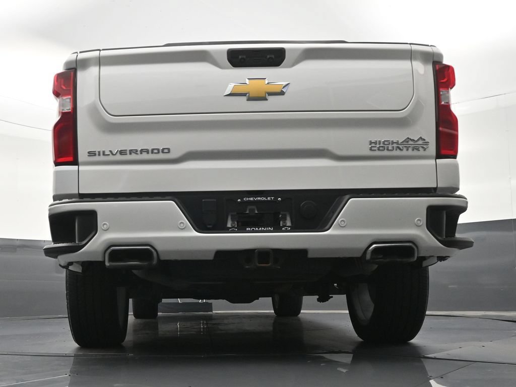 Used 2024 Chevrolet Silverado 1500 High Country w/ High Country Premium Package AWD/4WD image 27
