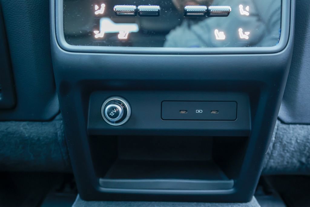 Certified 2025 Porsche Cayenne E-Hybrid Coupe image 60