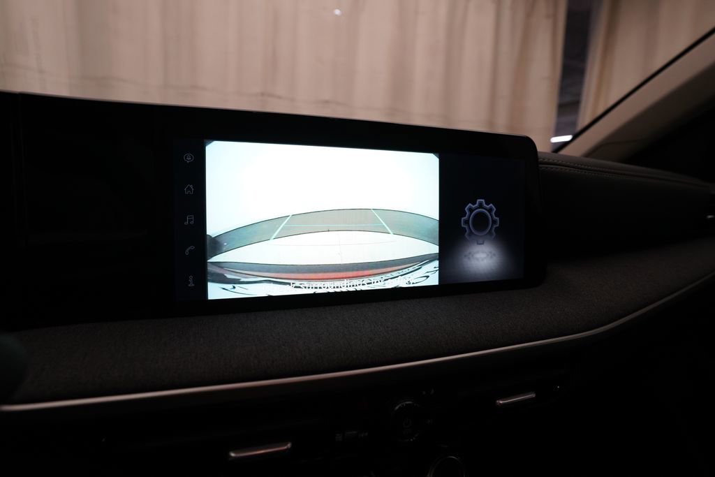 Used 2025 Nissan Kicks SV image 19