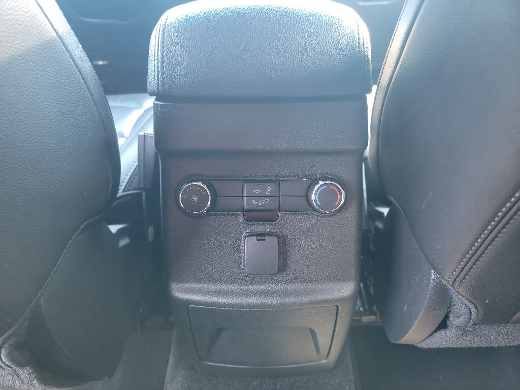 Used 2017 Ford Explorer XLT w/ Equipment Group 202A FWD image 28