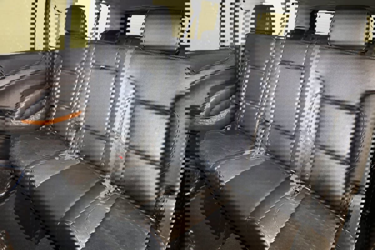 Used 2019 Chevrolet Suburban Premier image 11